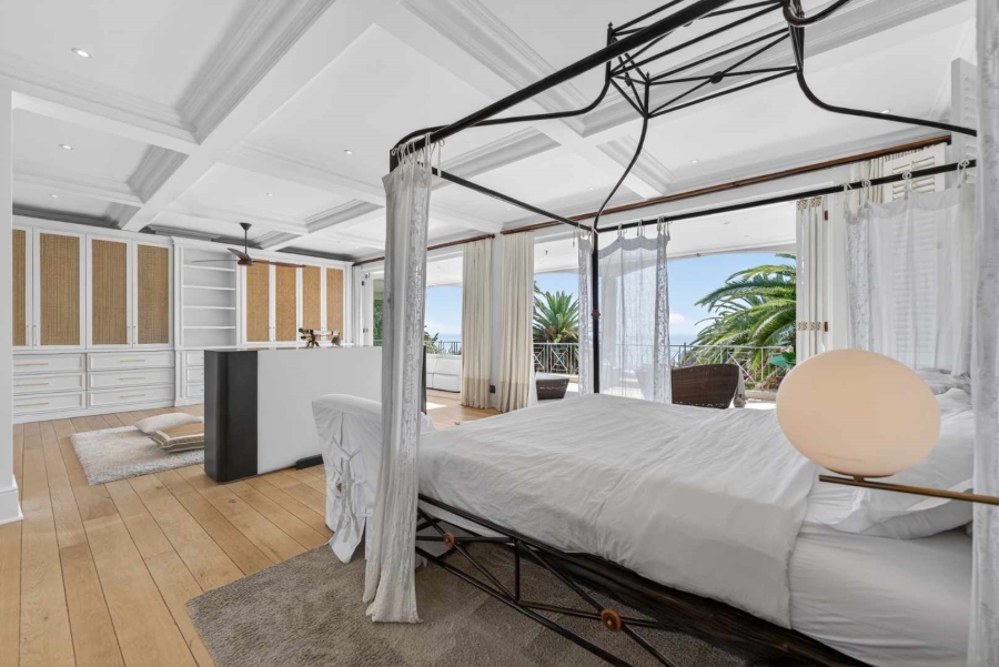 5 Bedroom Property for Sale in Fresnaye Western Cape